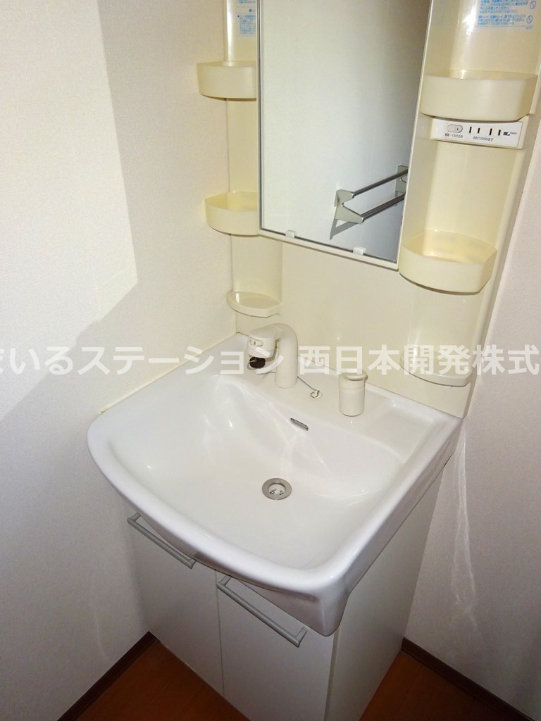 ランドマーク元町B102_洗面化粧台