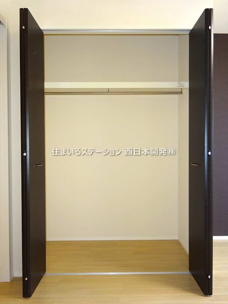 パークサイド総社駅南205_クローゼット収納