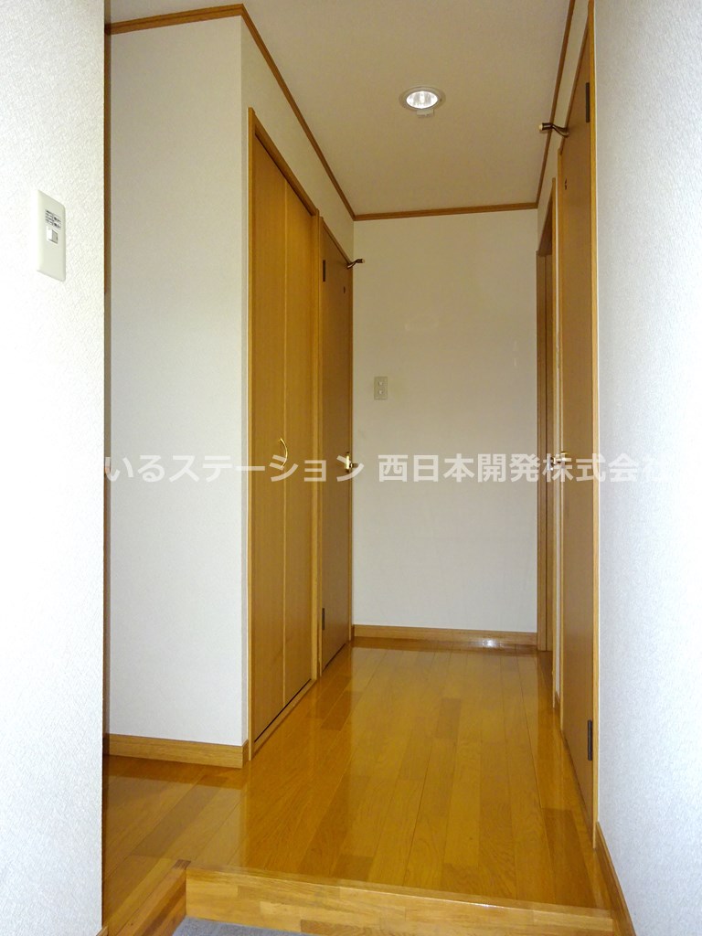 クレールコートⅠ205_玄関