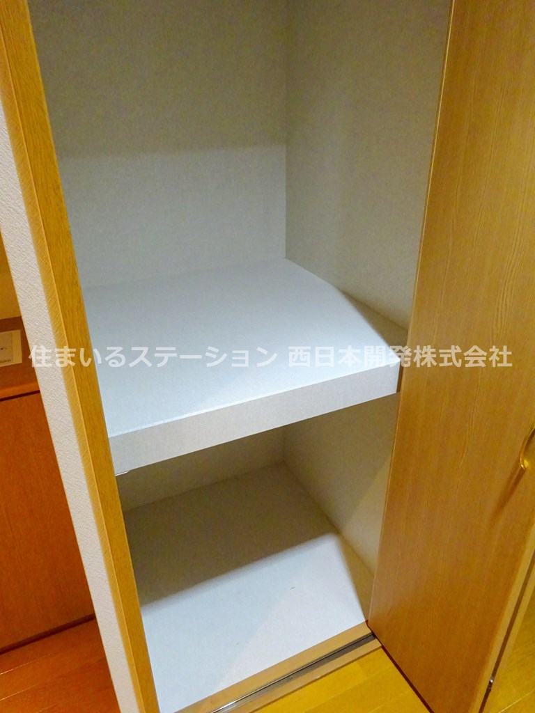 クレールコートⅠ205_廊下収納