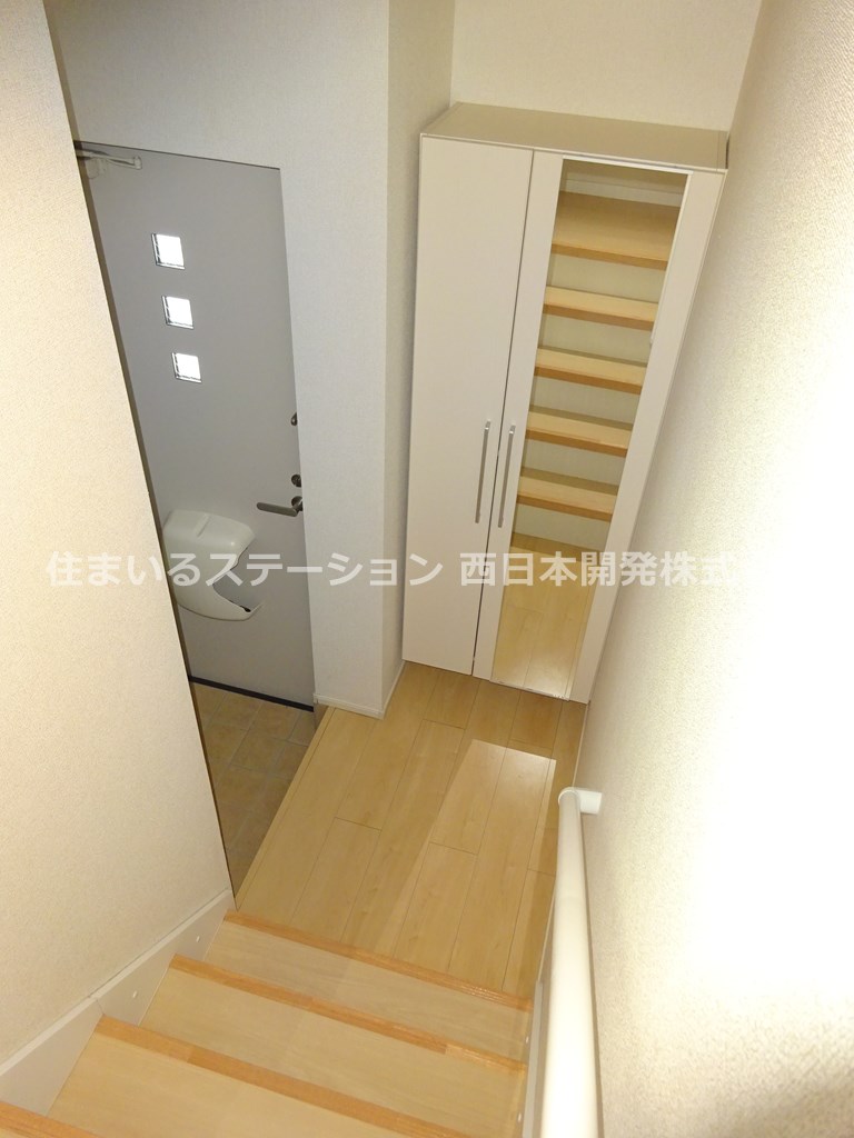 ラッフィナート302_玄関2