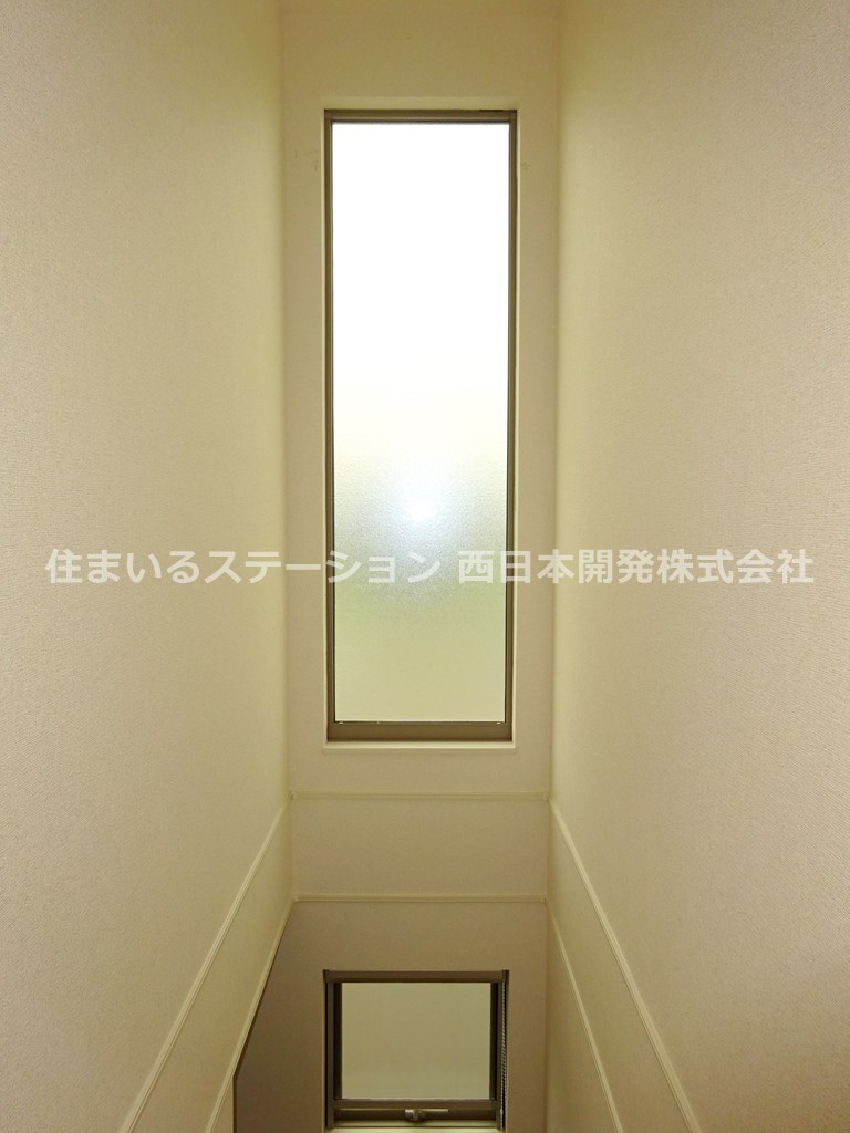 ラッフィナート302_階段2