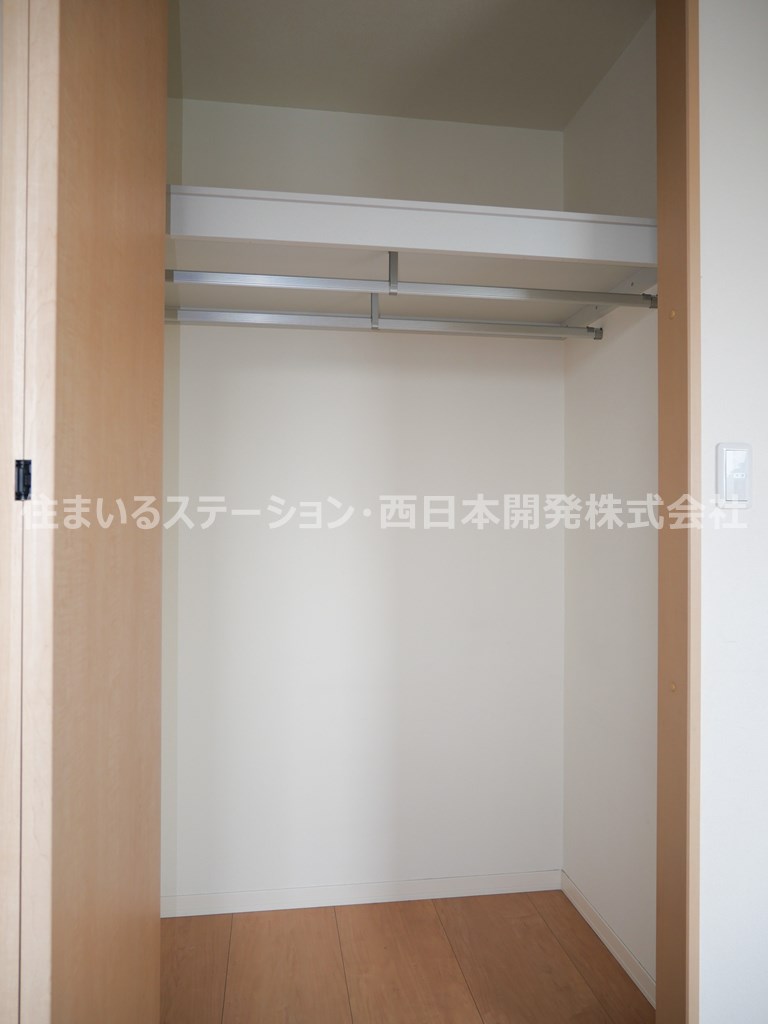 サンフルール202_南洋室クローゼット