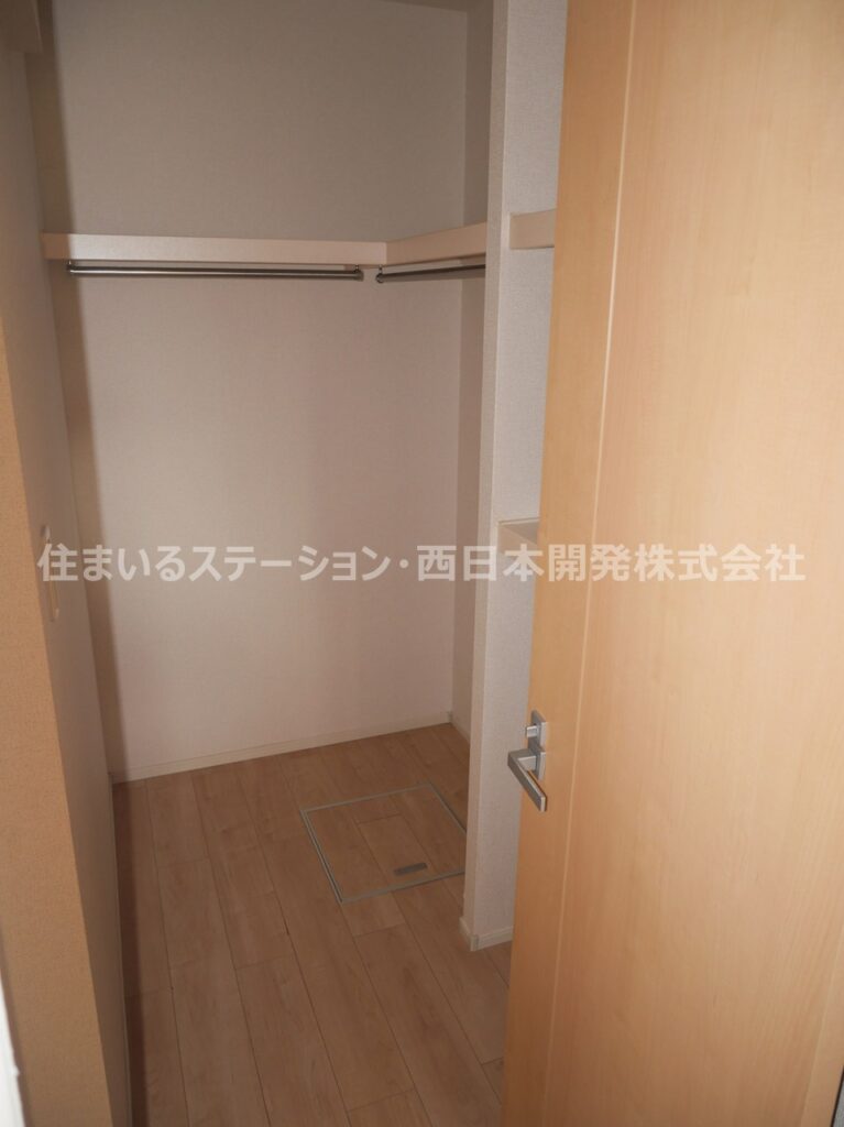 フォンターナ106_ウォークスルークローゼット
