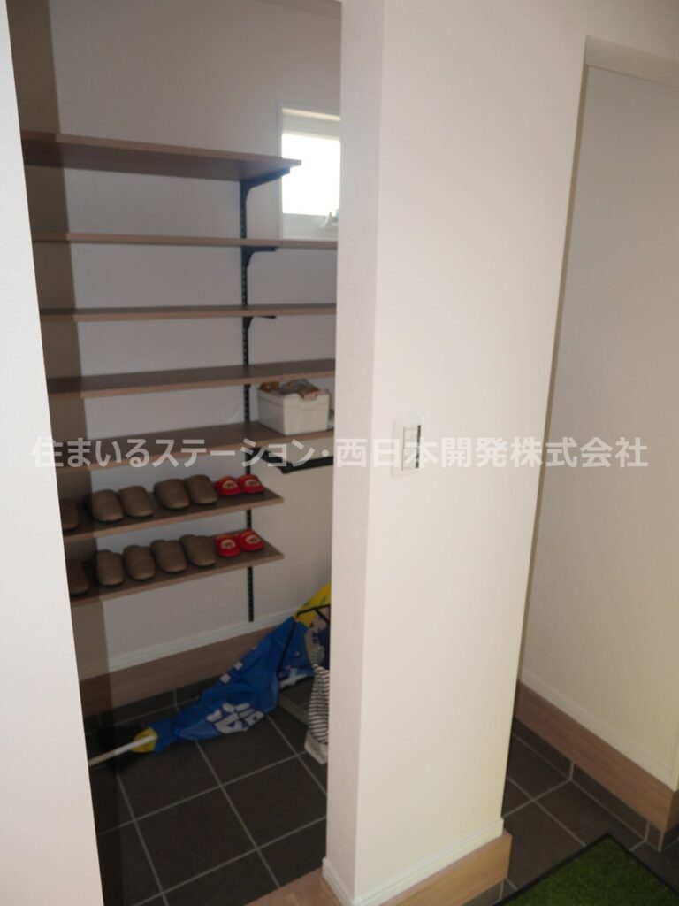 建売住宅_井手土井建設_玄関土間収納