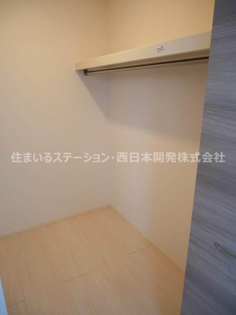 アースガーデンSOJAⅡ203_北洋室ウォークインクローゼット