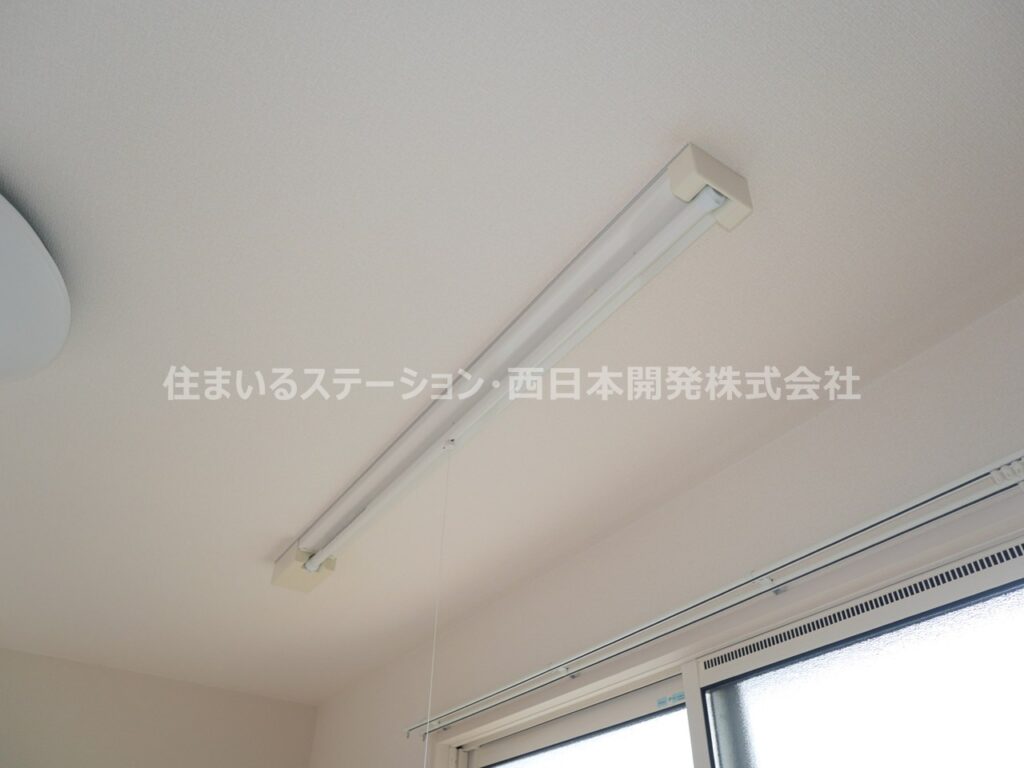 アースガーデンSOJAⅡ203_室内物干し
