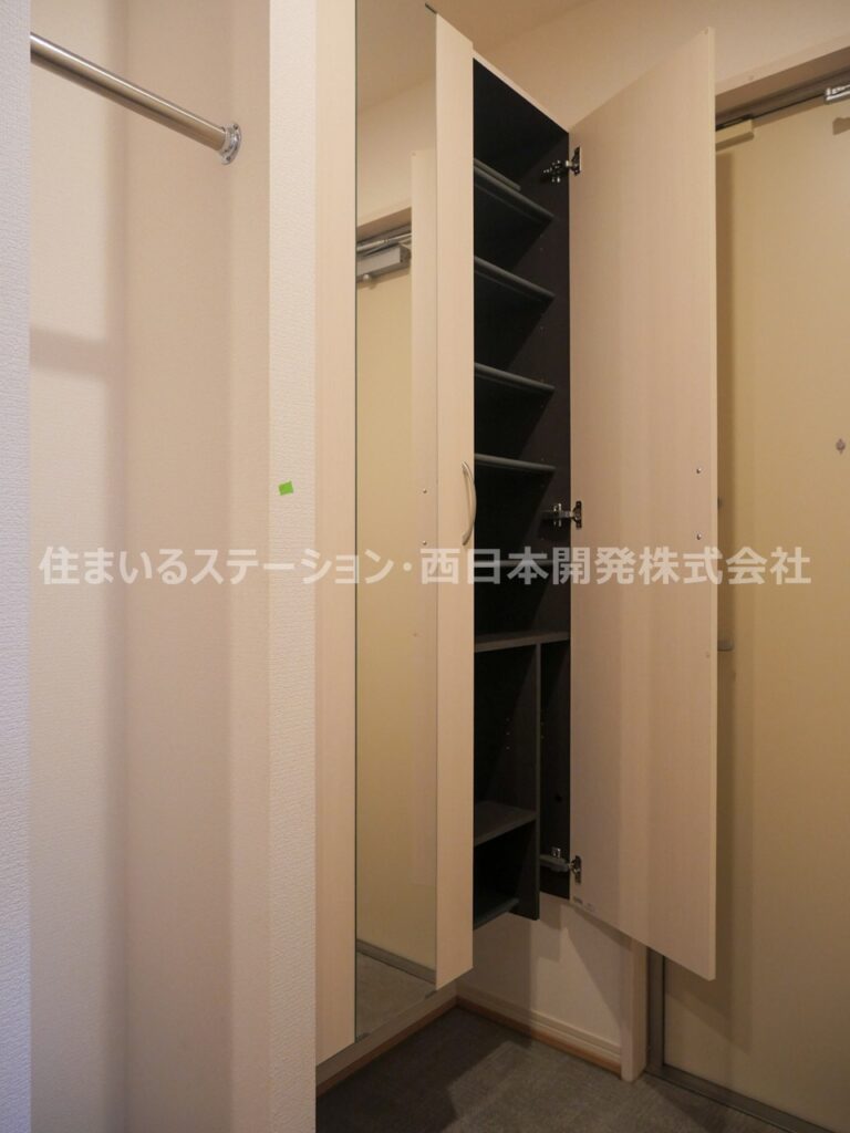 ヴェルデ溝口202_玄関収納