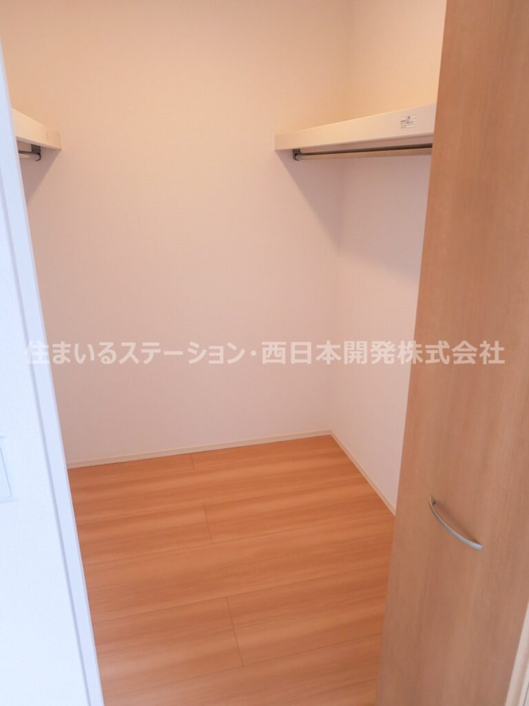 ヴェルデ溝口202_北洋室ウォークインクローゼット