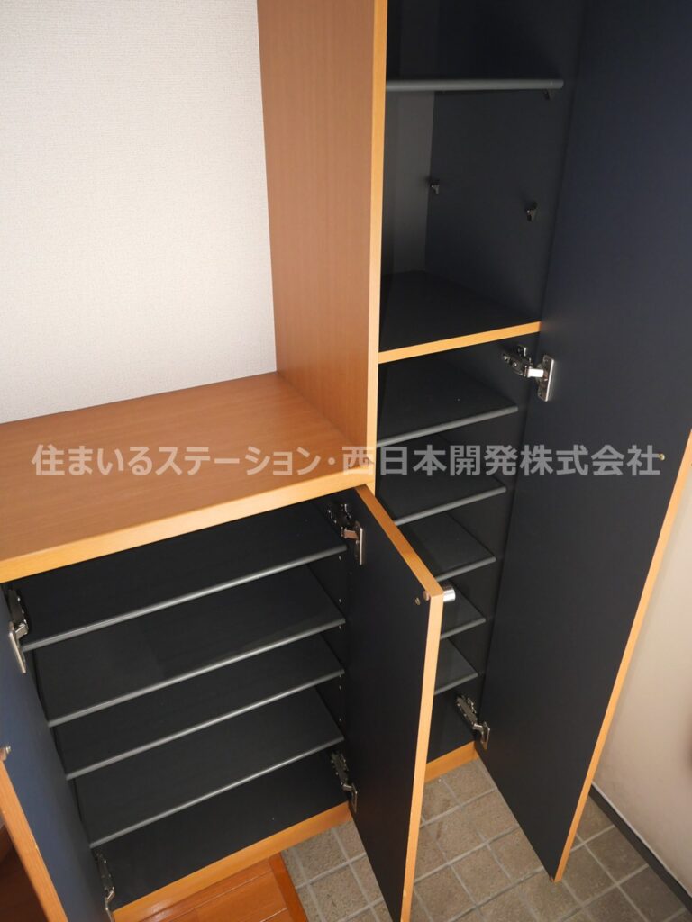 プロムナード102_玄関収納