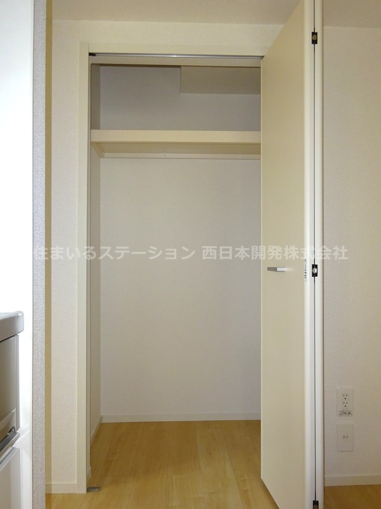 ラ・フレーズB102_ホール収納