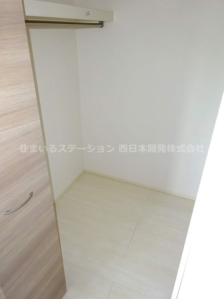 アースガーデンSOJAⅡ202_洋室ウォークインクローゼット
