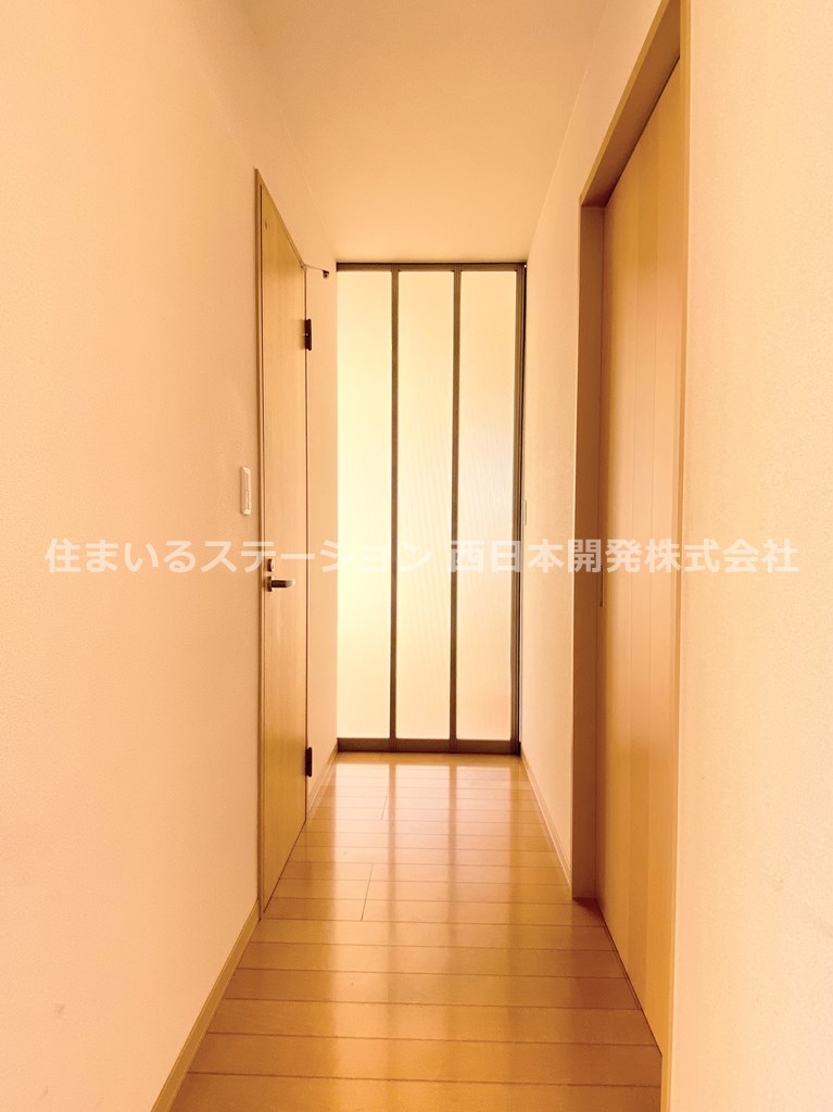 MASKA201_廊下